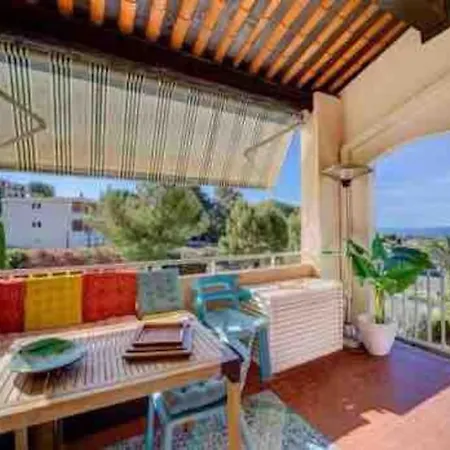 Tres Bel Climatise Terrasse Et Vue 아파트 *